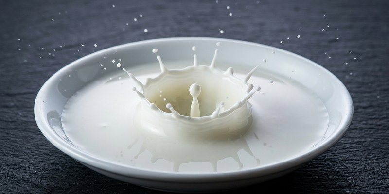 milk droplet crown splash